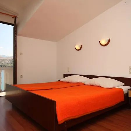 By The Sea Pag - 6404 Apartmán Pag Town