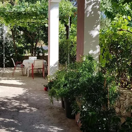 By The Sea Pag - 6404 Pag Town