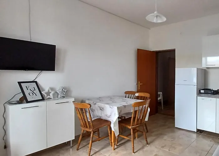 Appartement By The Sea Pag - 6404 Pag Town